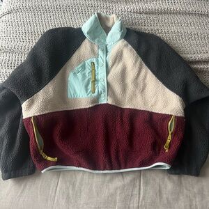 Hit the slopes colorblock pullover - medium